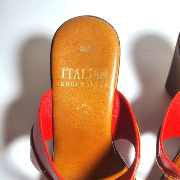ITALIAN SHOEMAKERS Red Leather Wedge with Gold Buckle Size 9M - New - Picture 9 of 11